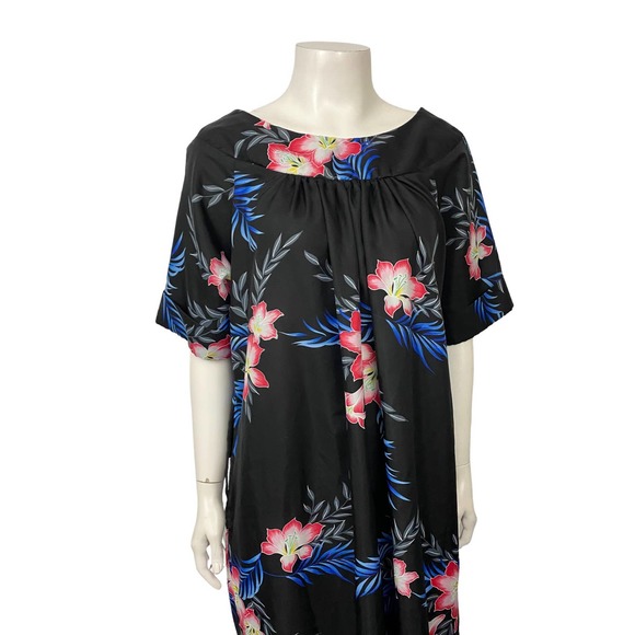 1980s Floral Hawaiian Muumuu Maxi Dress Boatneck / Women’s Medium - Picture 2 of 5